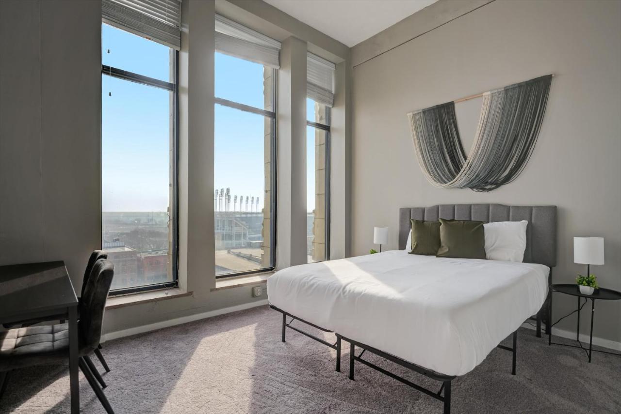 Frontdesk Huron Square Apts Downtown Cleveland Zimmer foto